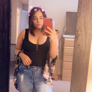 Meet your Posher, Alejandra